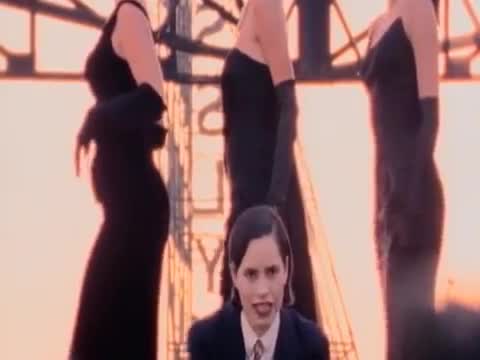 10,000 Maniacs - Candy Everybody Wants