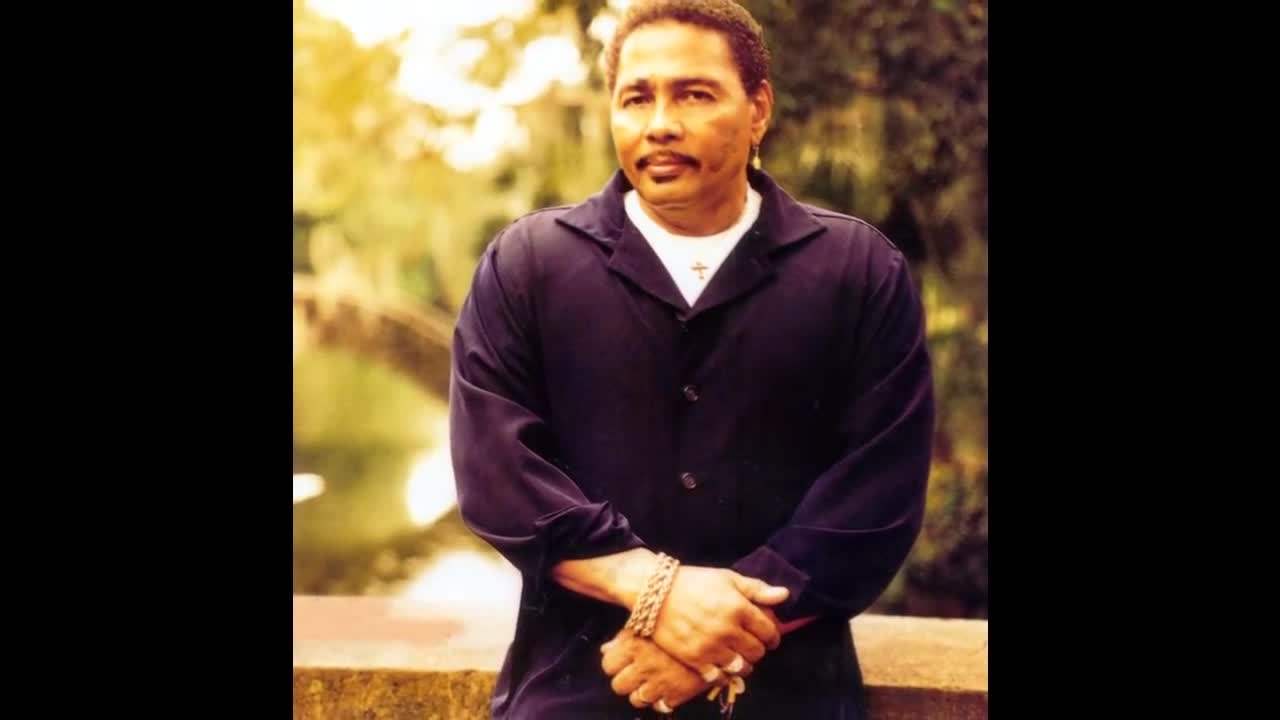 Aaron Neville - Please Come Home for Christmas