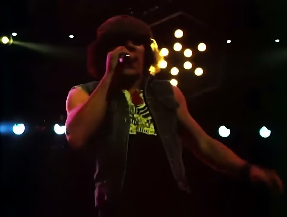 AC/DC - Nervous Shakedown