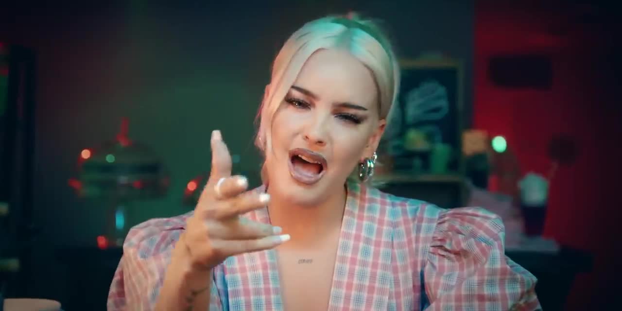 Anne Marie Psycho. Anne-Marie ft.Aitch Psycho. Инди клипы