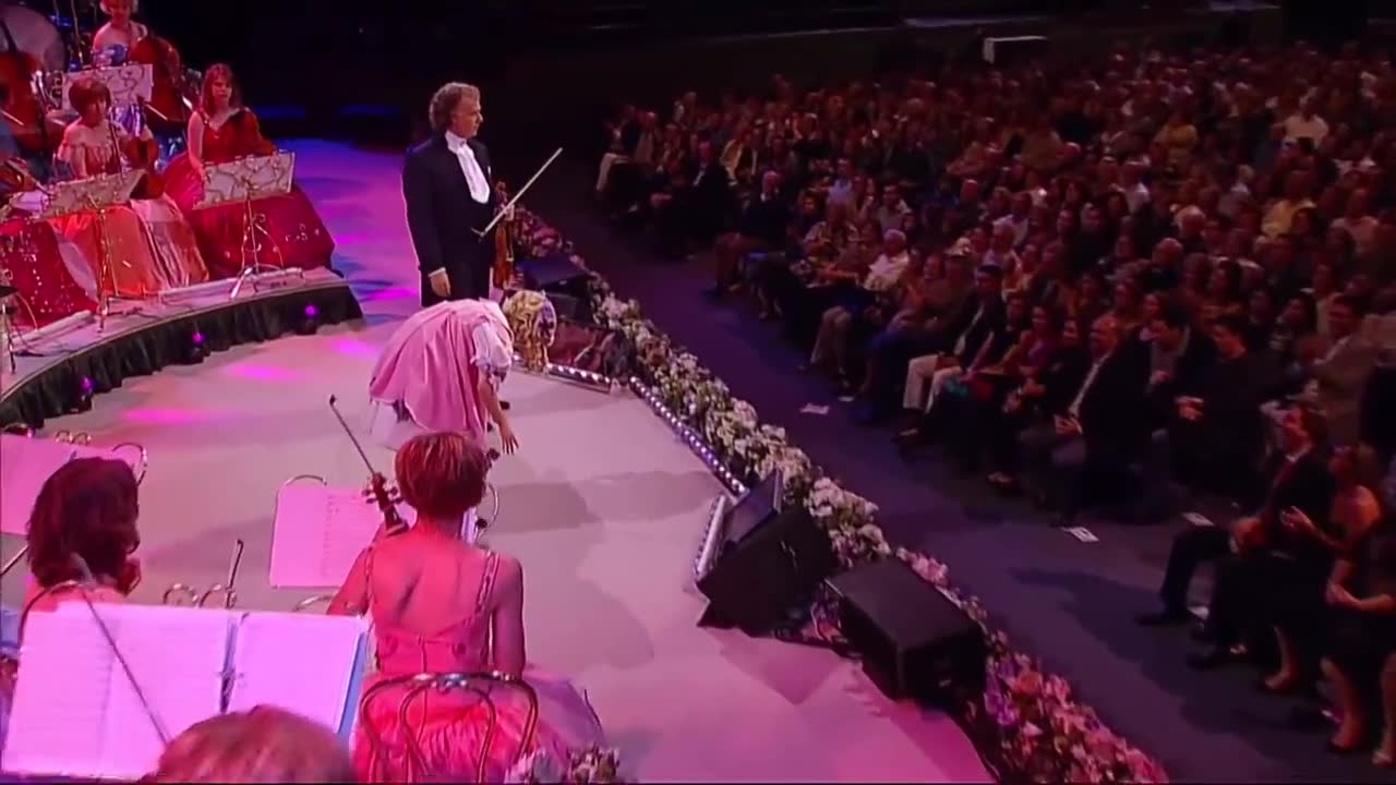 André Rieu - Song of Olympia (Puppet)