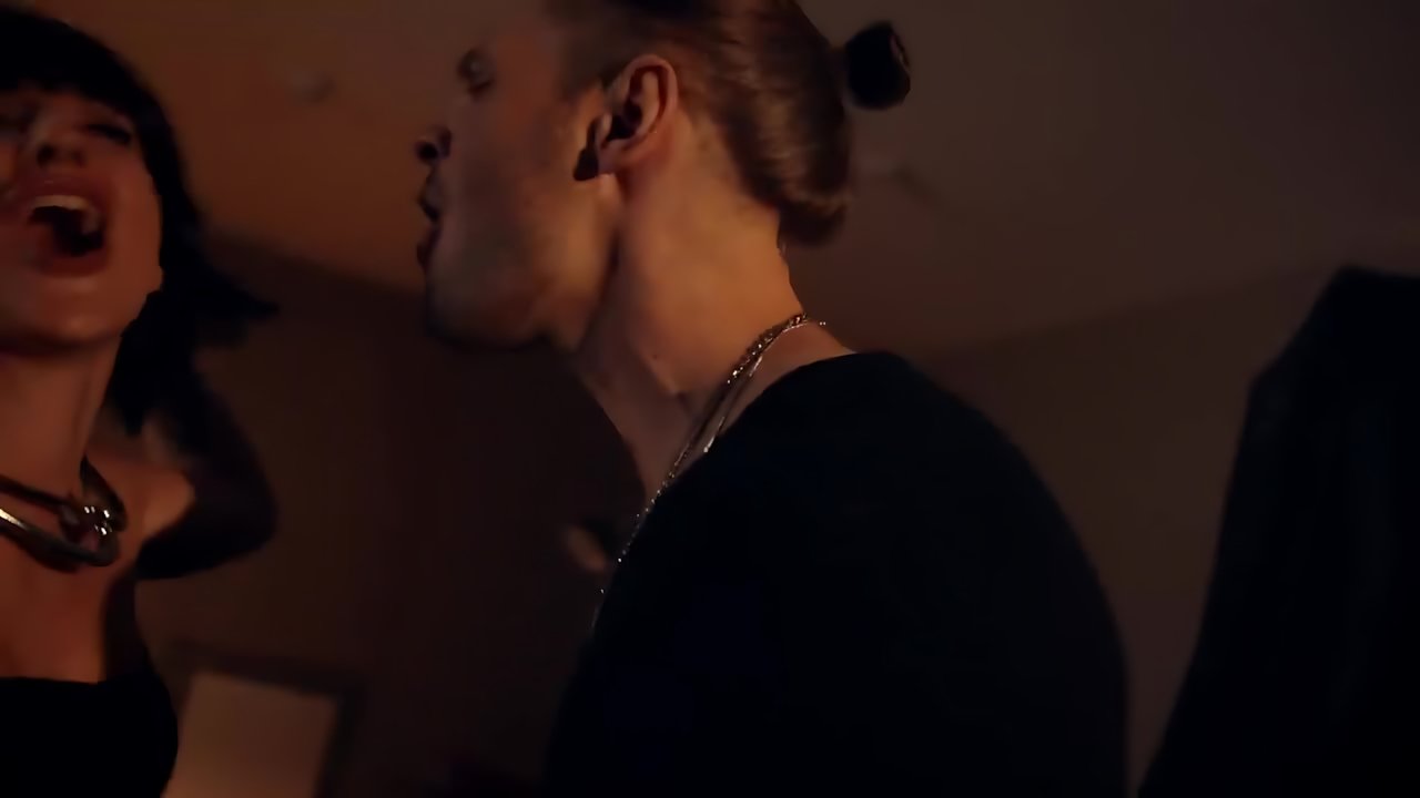 Анна Трінчер & Cheev - Не знаю