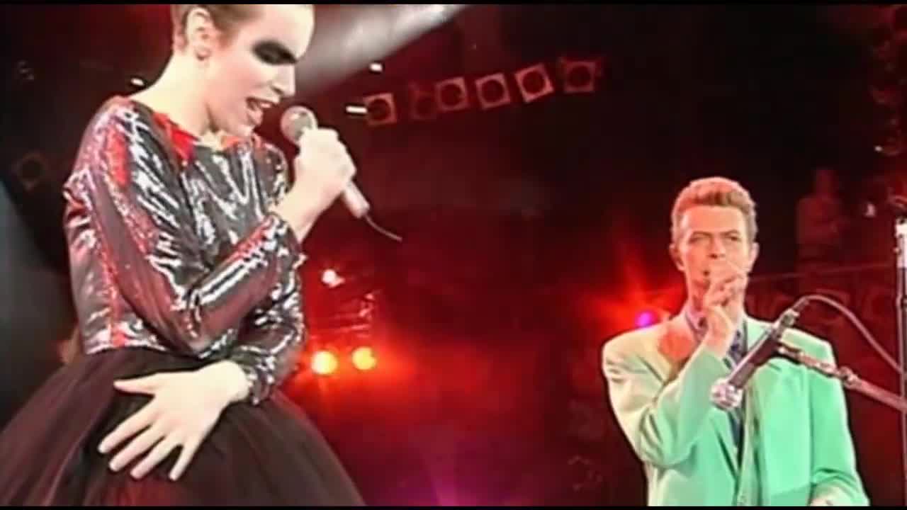 Annie Lennox - Under Pressure