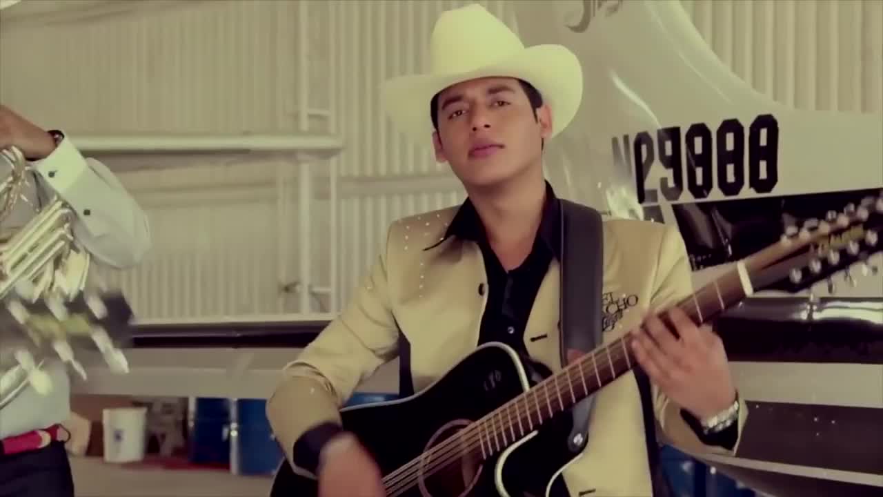 Ariel Camacho - Entre platicas y dudas