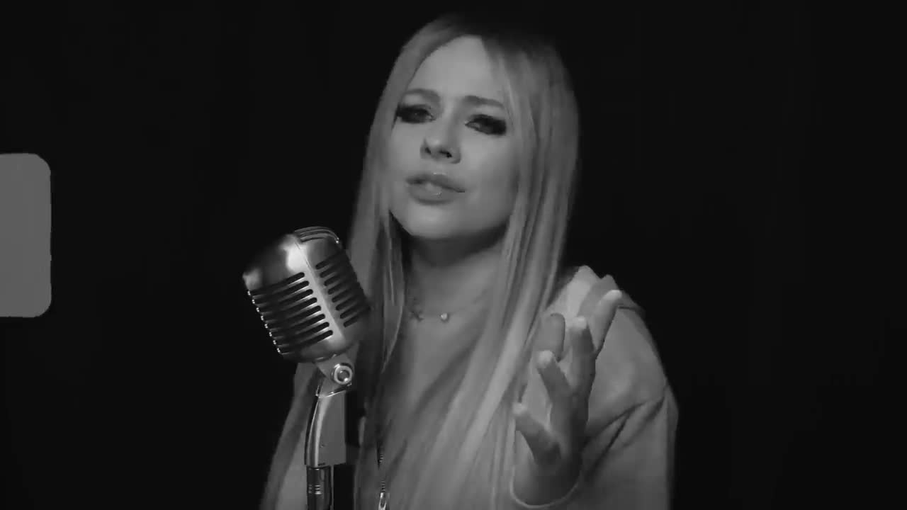 Avril Lavigne - We Are Warriors