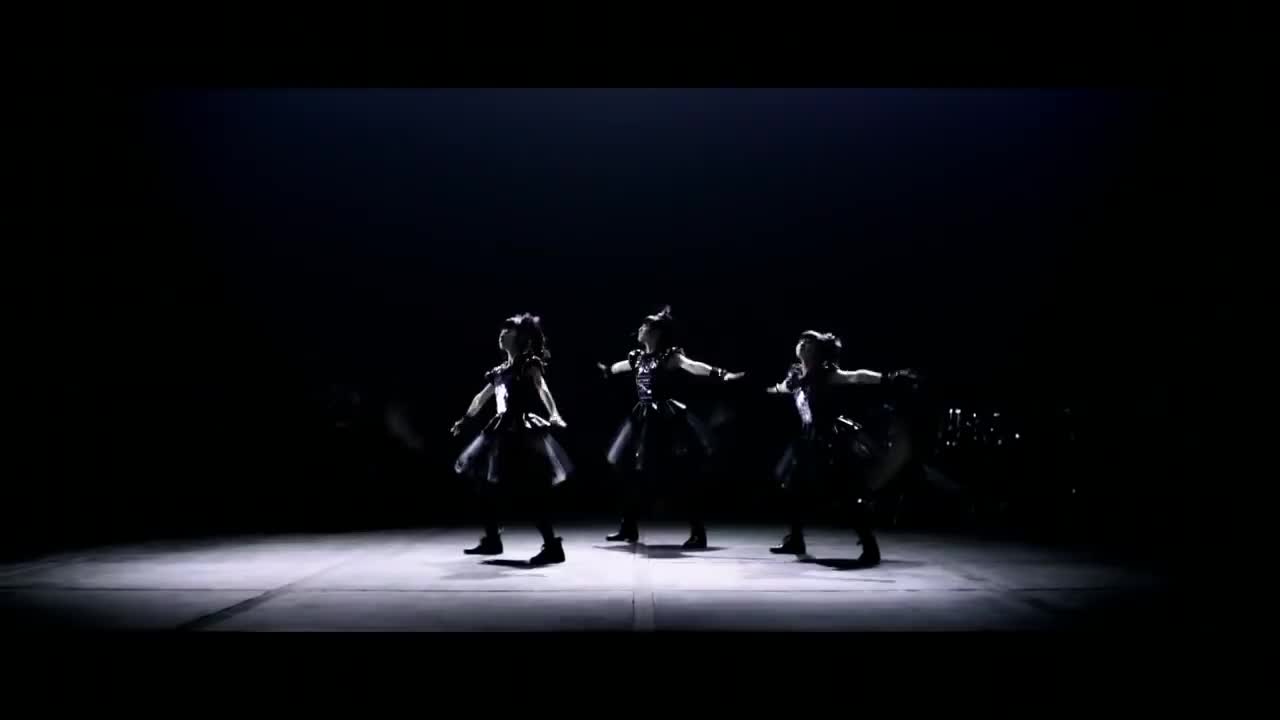 BABYMETAL - KARATE