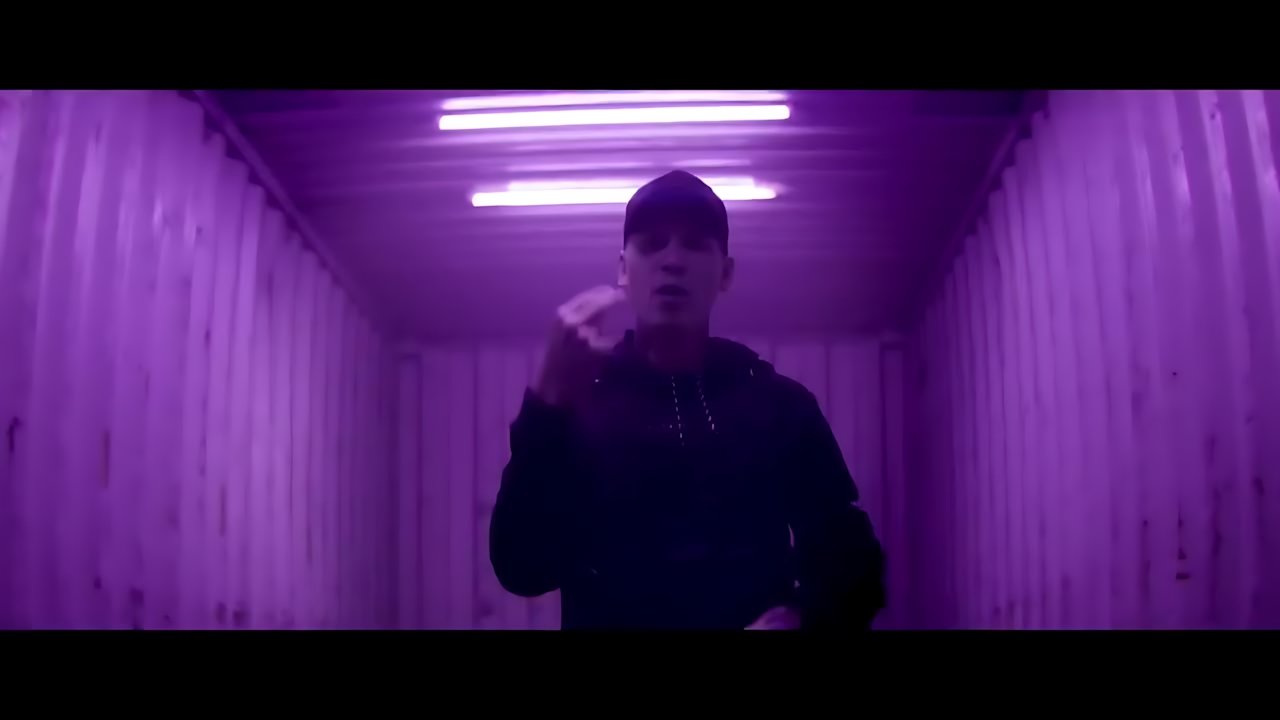 Bakhtin - Целовала