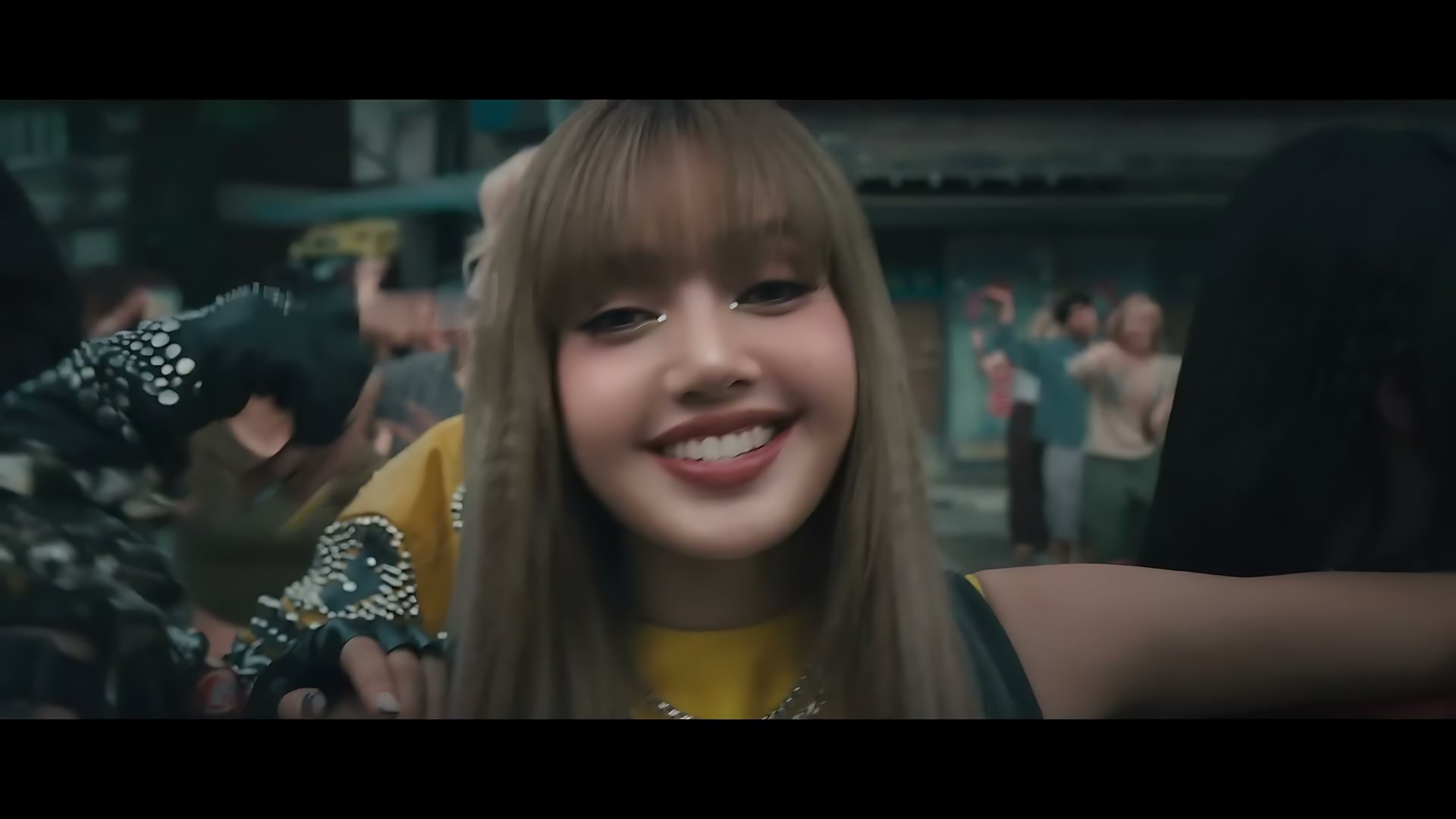 BLACKPINK - ‘뛰어’ M/V