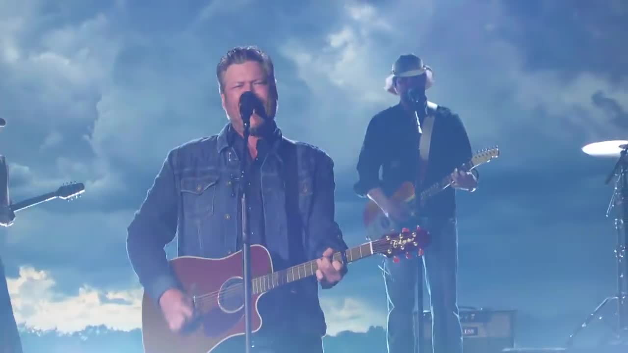 Blake Shelton - God’s Country