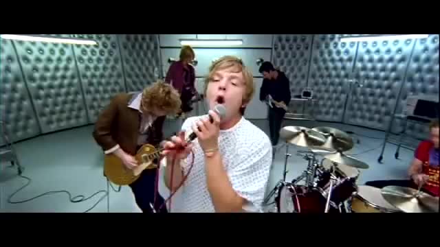 Cage the Elephant - In One Ear