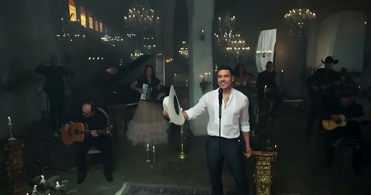 Carlos Rivera - Alguien me espera en madrid