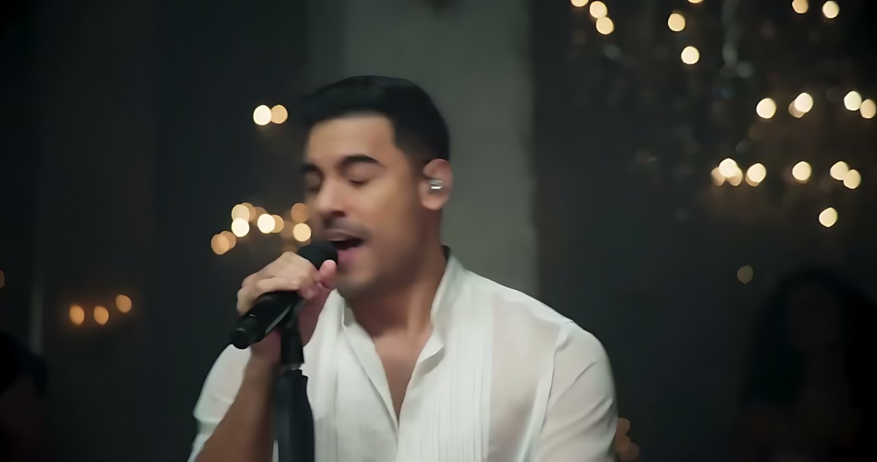 Carlos Rivera - Alguien me espera en madrid