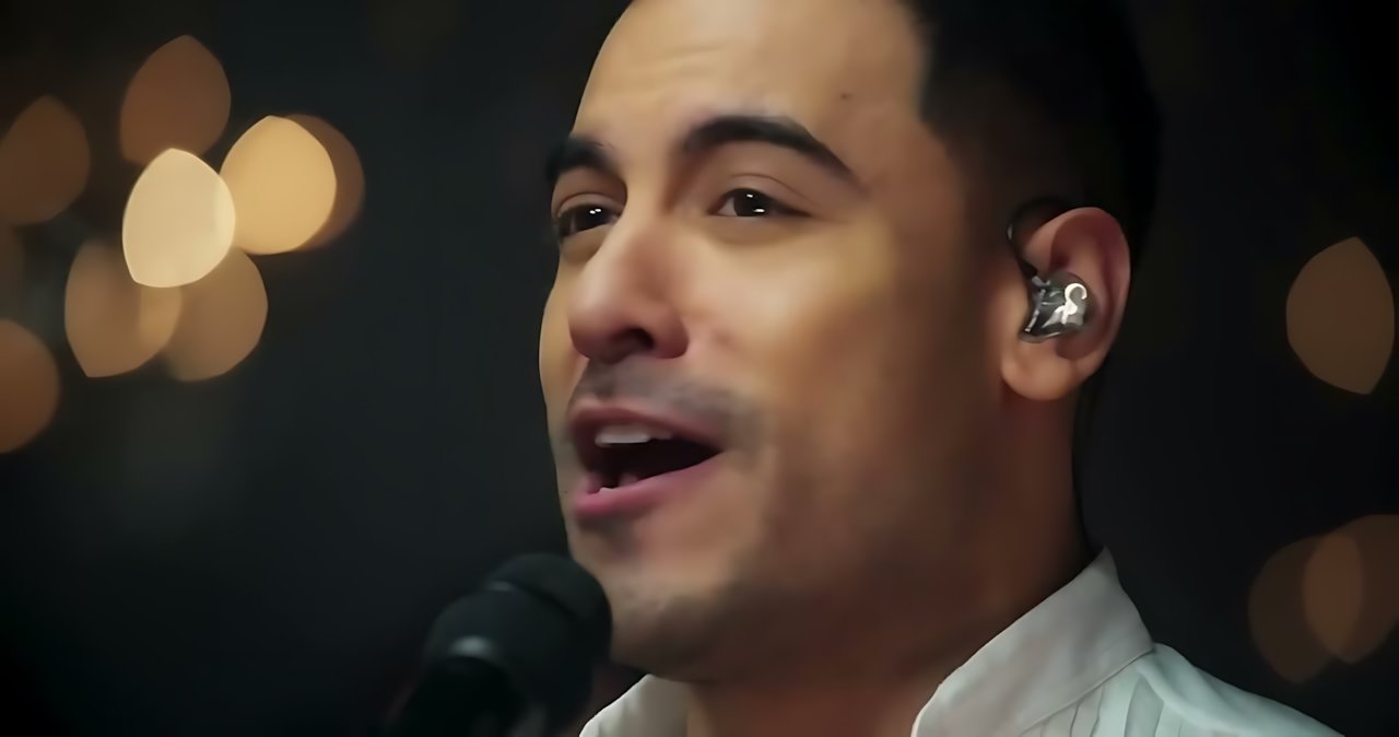 Carlos Rivera - Alguien me espera en madrid