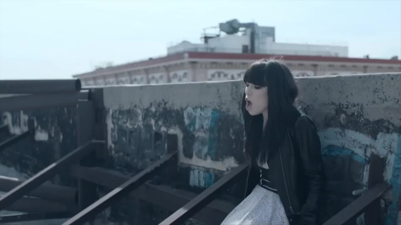 Carly Rae Jepsen - Tonight I'm Getting Over You