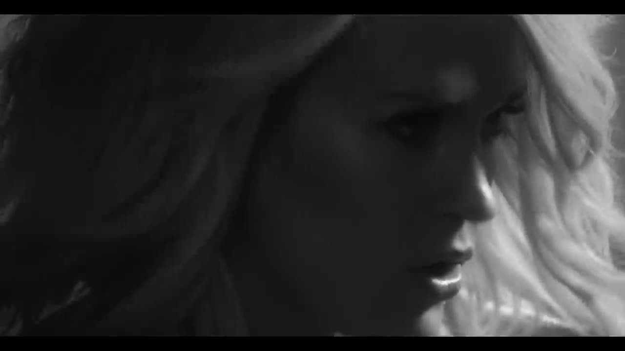 Carrie Underwood - Dirty Laundry