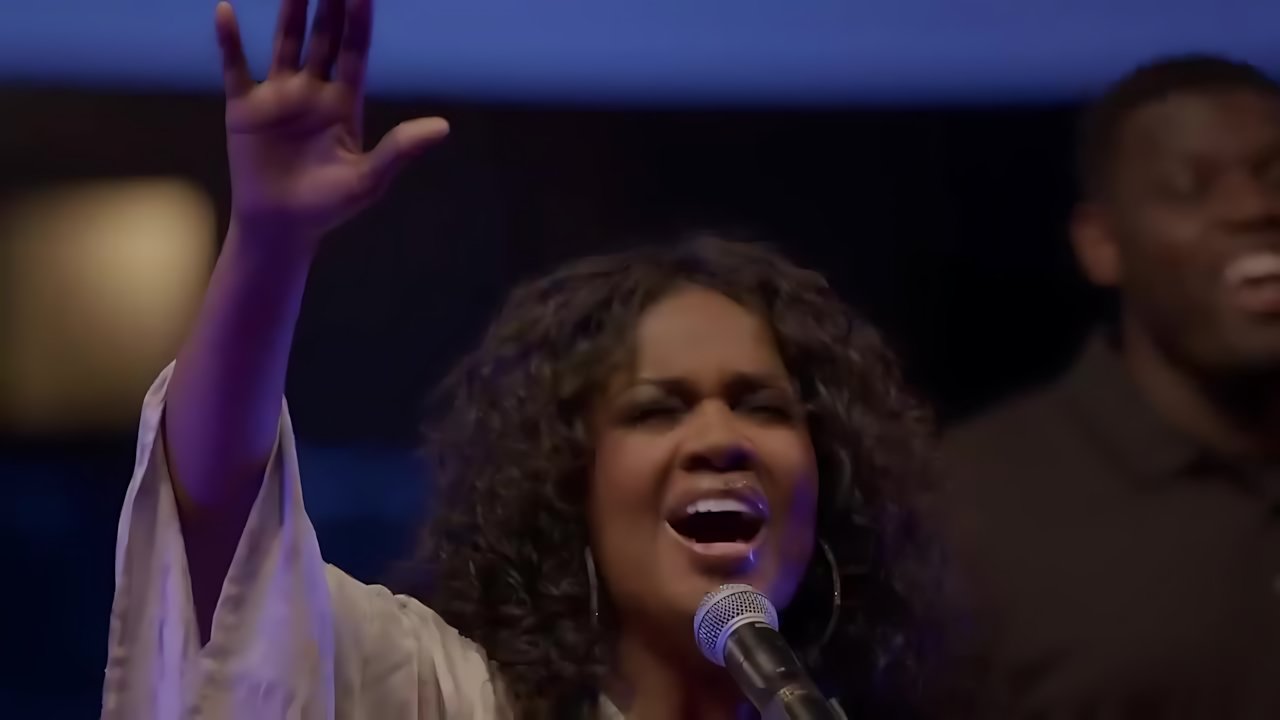 CeCe Winans - Holy Forever