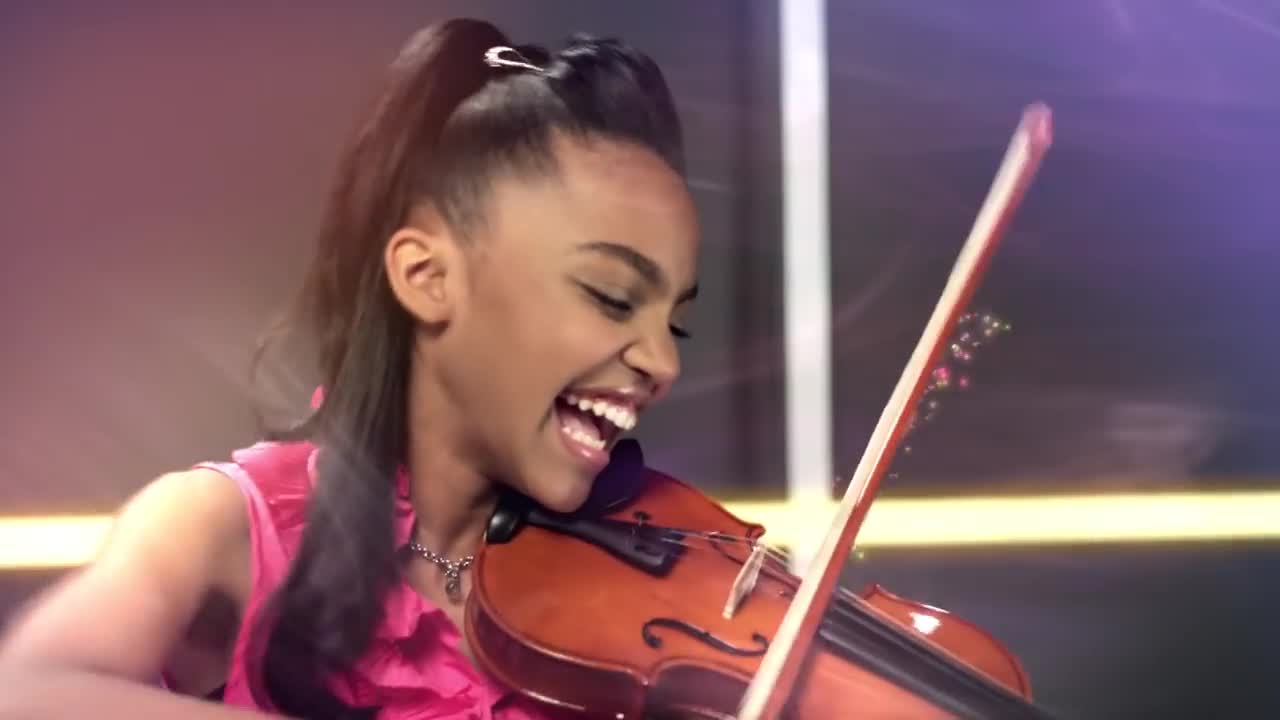 China Anne McClain - Dynamite