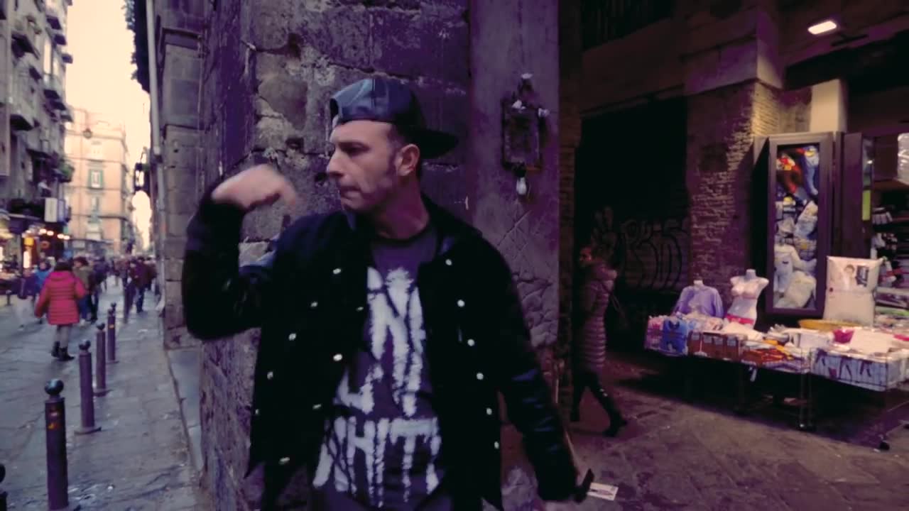 Clementino - Lo strano caso di Iena White