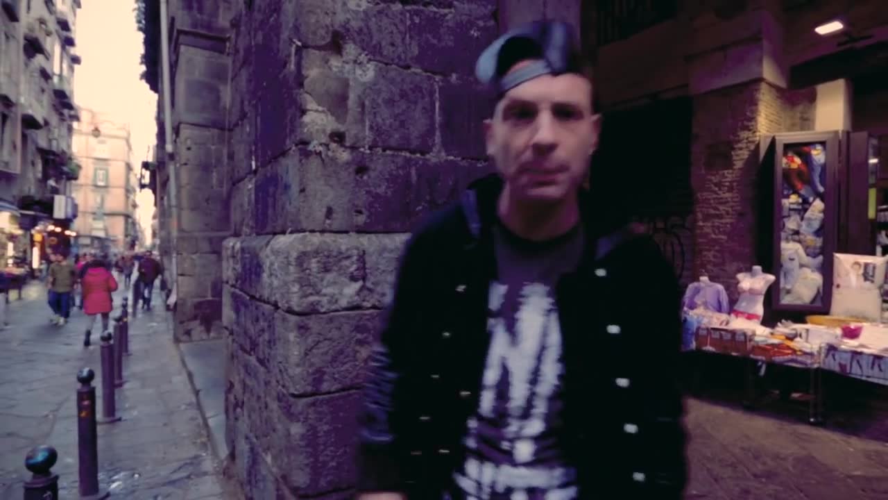 Clementino - Lo strano caso di Iena White