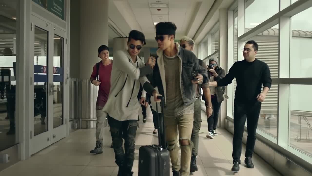 CNCO - Mamita