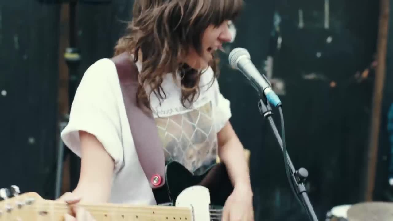 Courtney Barnett - Nobody Really Cares If You Don’t Go to the Party