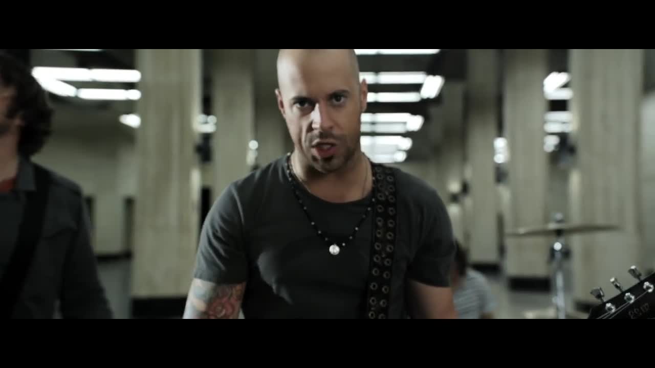 Daughtry - Crawling Back to You