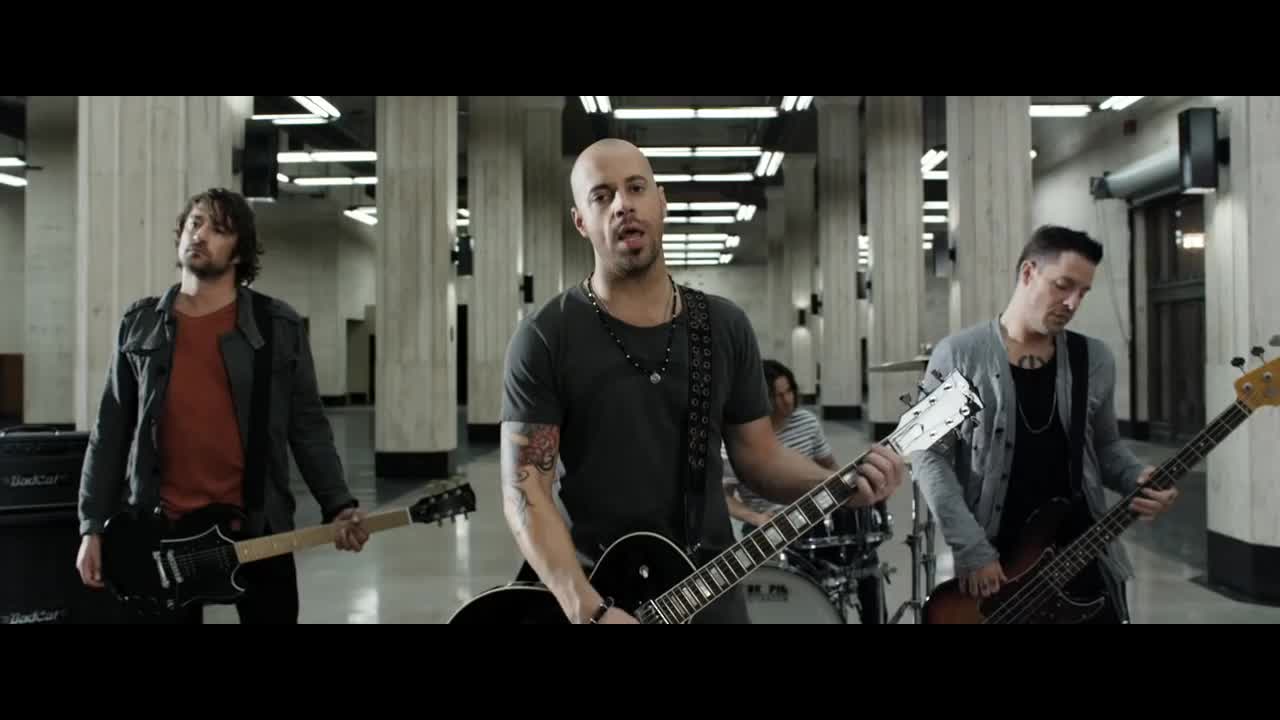 Daughtry - Crawling Back to You