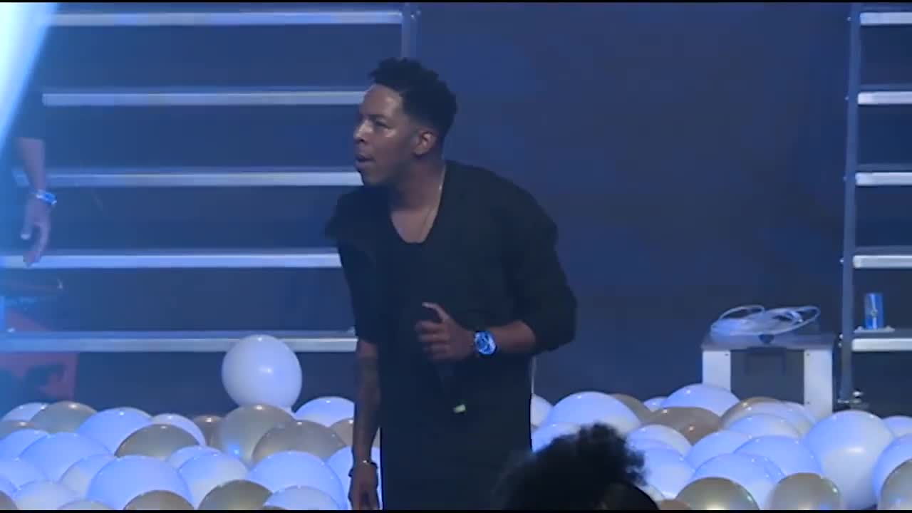 Deitrick Haddon - A Billion People