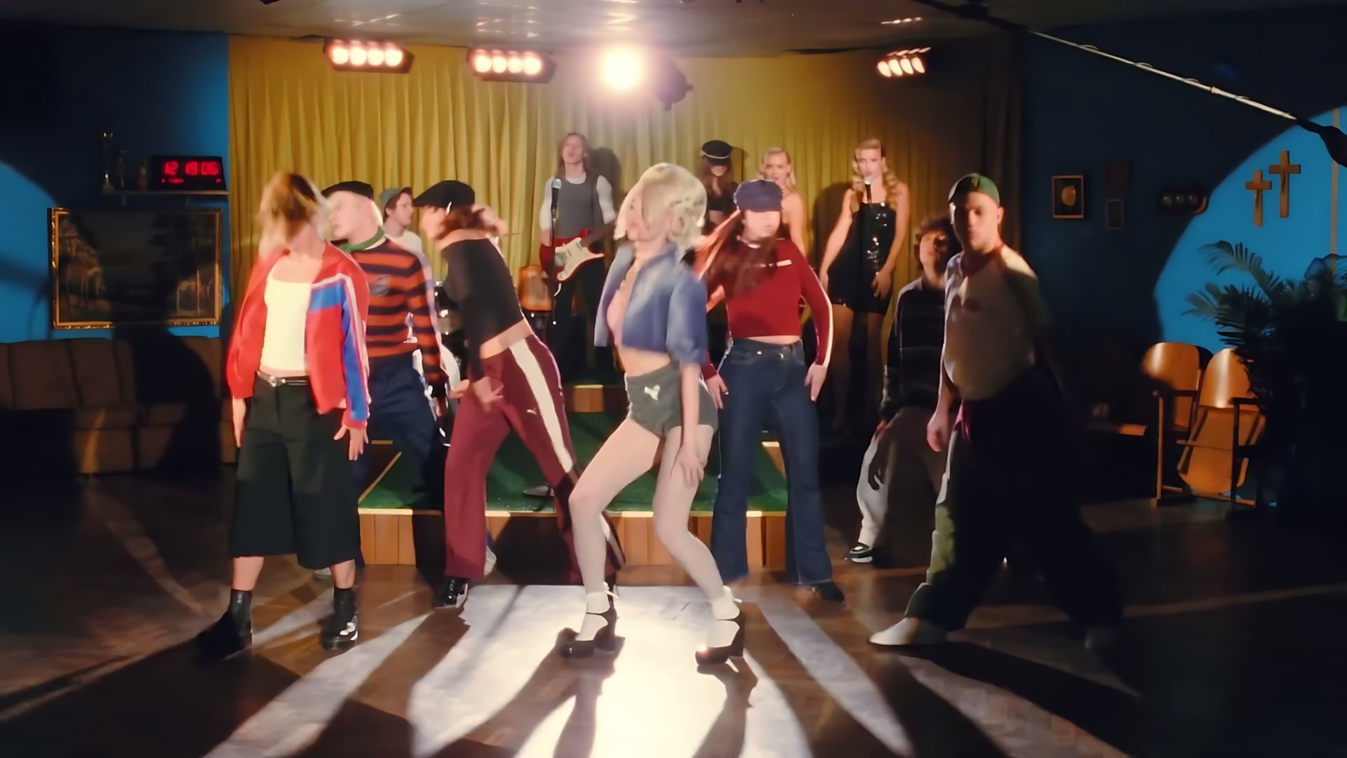 DOROFEEVA - Японія