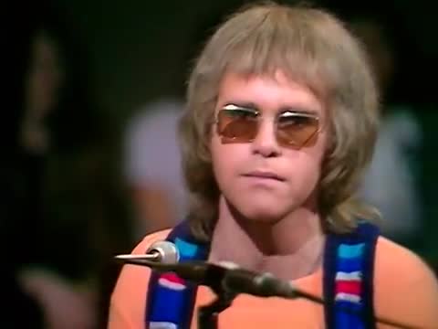 Elton John - Border Song