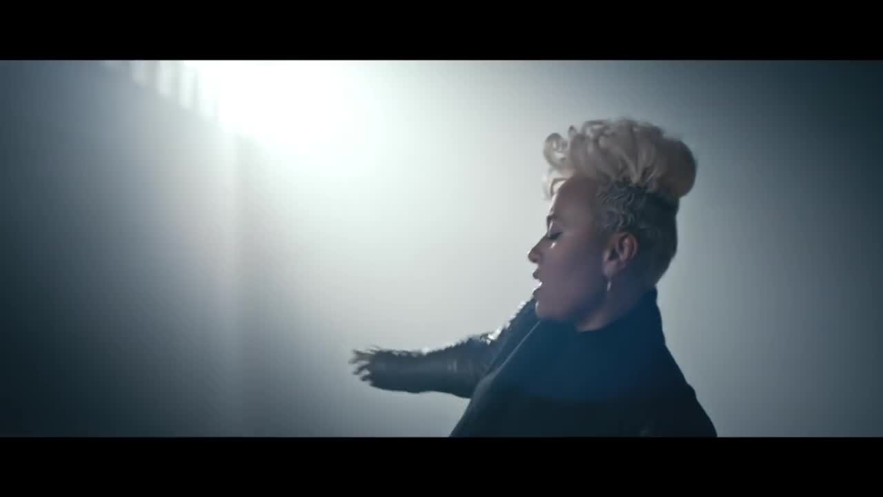 Emeli Sandé - Breathing Underwater