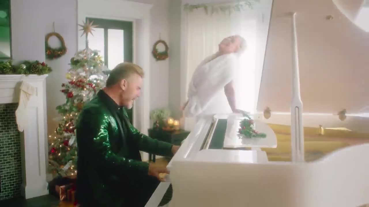 Gary Barlow - How Christmas Is Supposed to Be