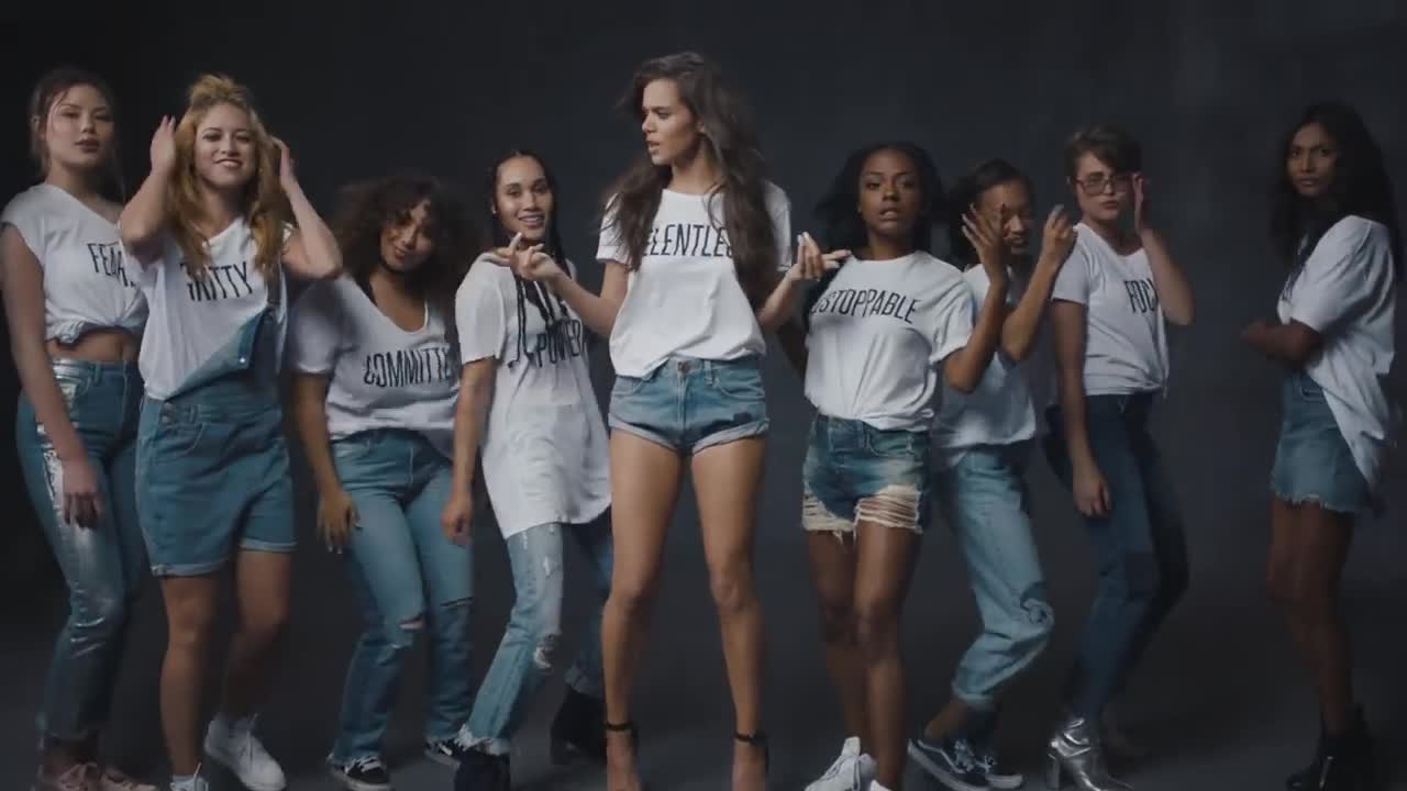 Hailee Steinfeld - Most Girls