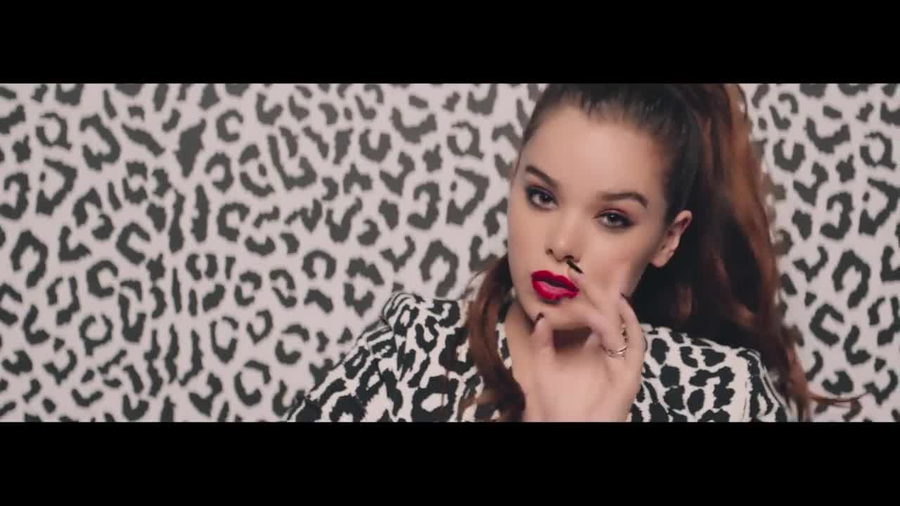 Hailee Steinfeld - Starving