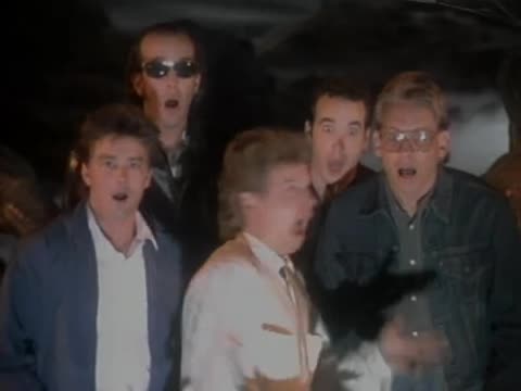 Huey Lewis and the News - Doing It All for My Baby