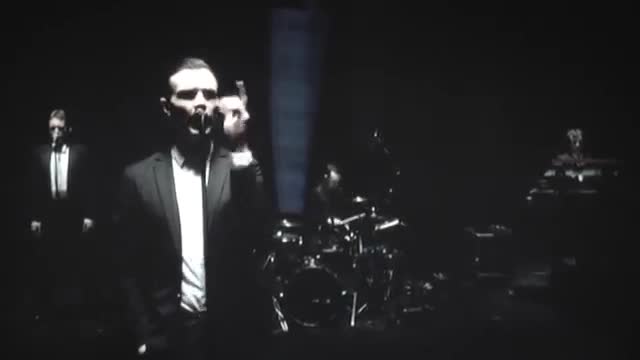 Hurts - Illuminated