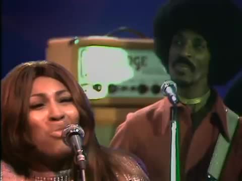 Ike & Tina Turner - Proud Mary