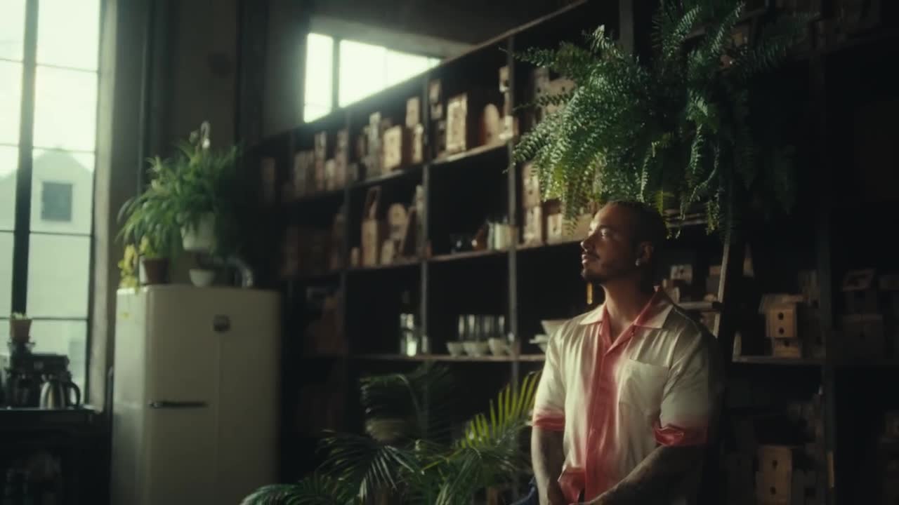 J Balvin - OTRO FILI