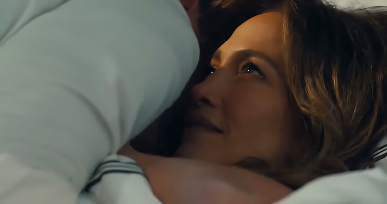 Jennifer Lopez - Nobody’s Watching (Marry Me)