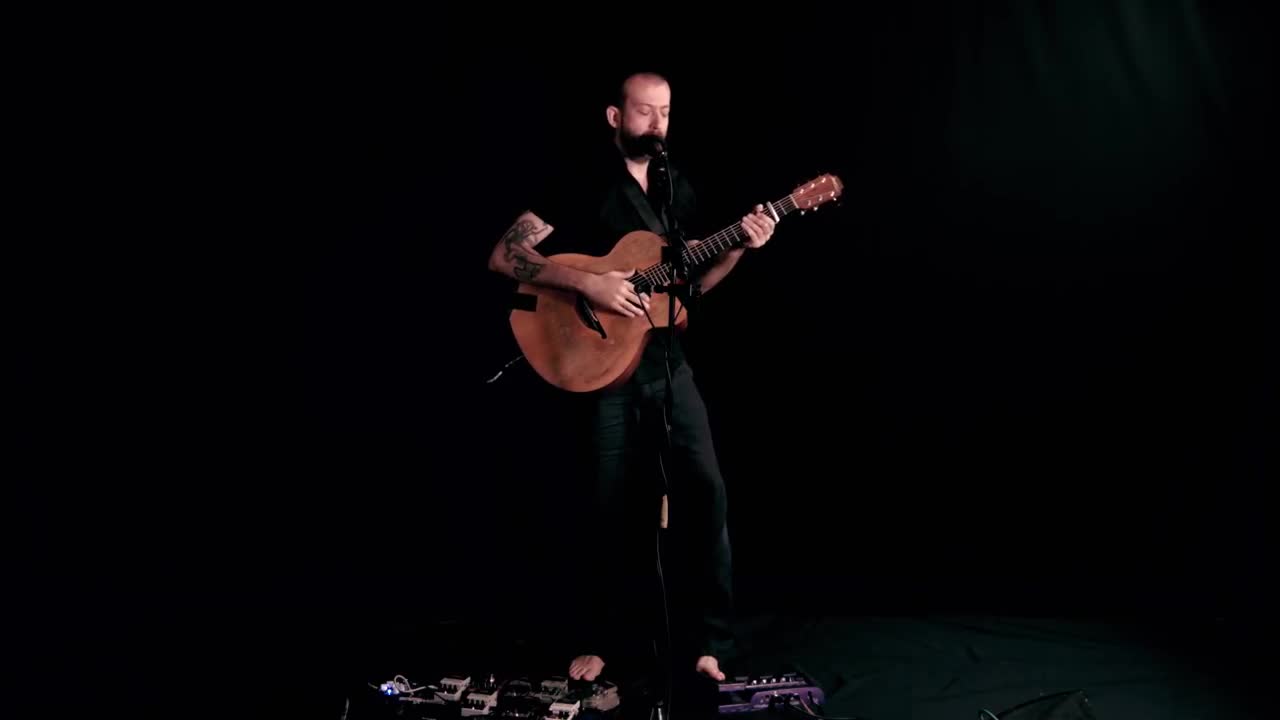 Jon Gomm - High and Dry