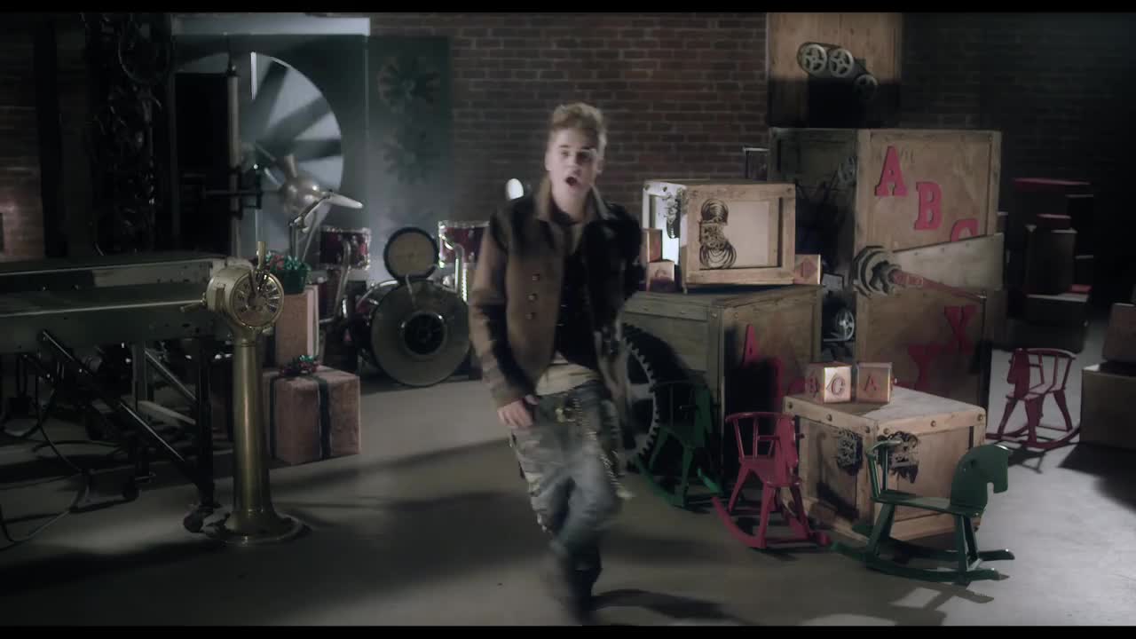 Justin Bieber - Santa Claus Is Coming To Town