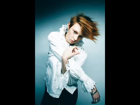 La Roux - In For The Kill