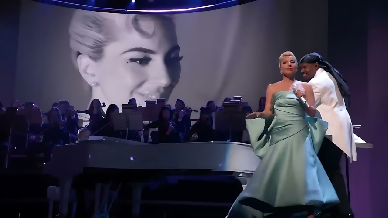 Lady Gaga - Love For Sale/Do I Love You