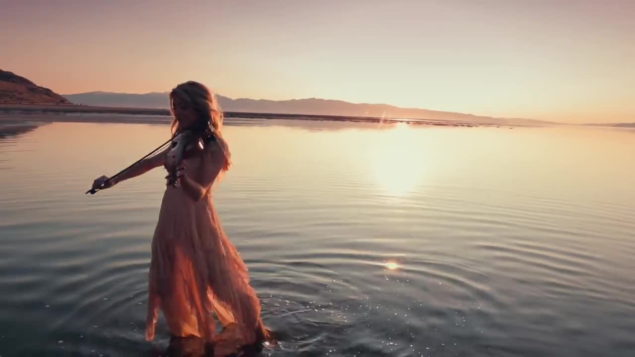 Lindsey Stirling - Angels We Have Heard on High