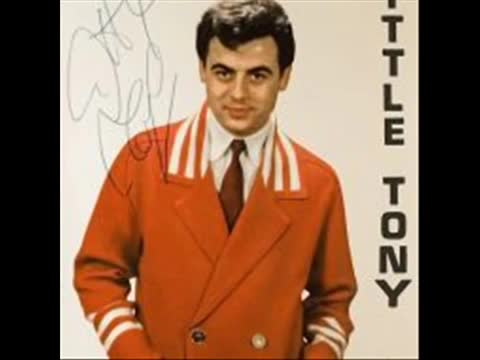 Little Tony - Un uomo piange solo per amore