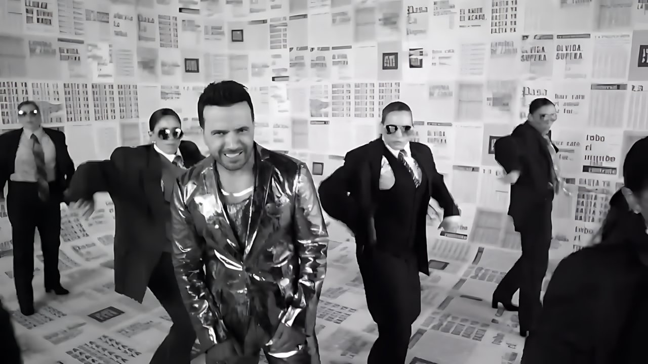 Luis Fonsi - Pasa la página 