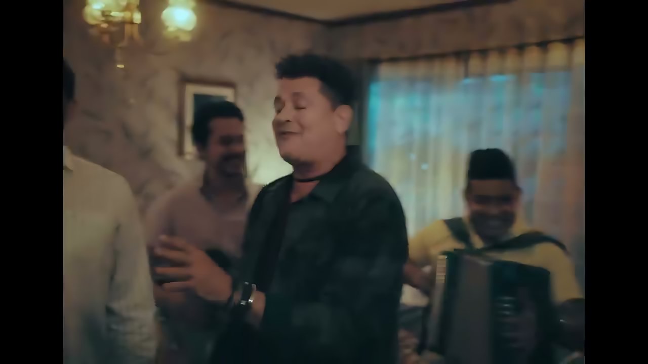 Luis Fonsi - Santa Marta