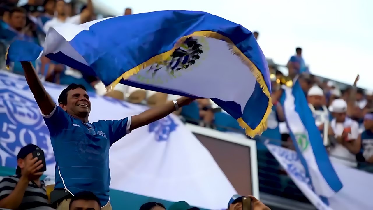 Luis Fonsi - Tocando El Cielo