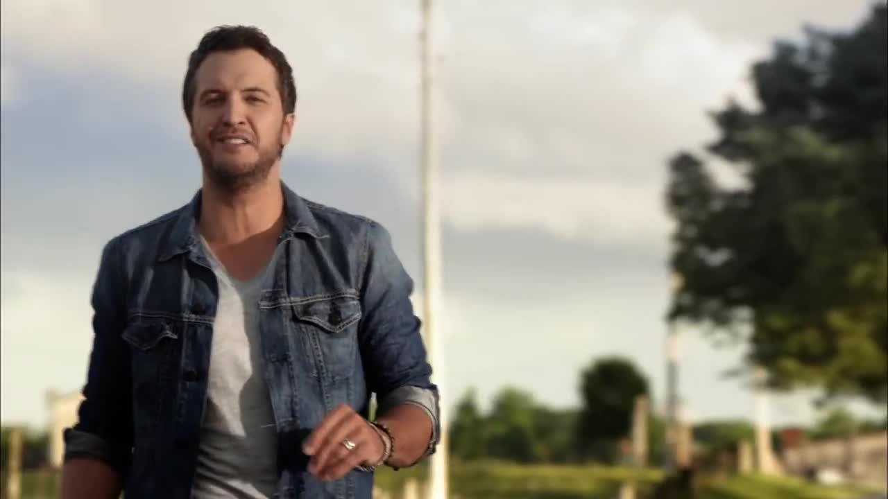 Luke Bryan - Crash My Party