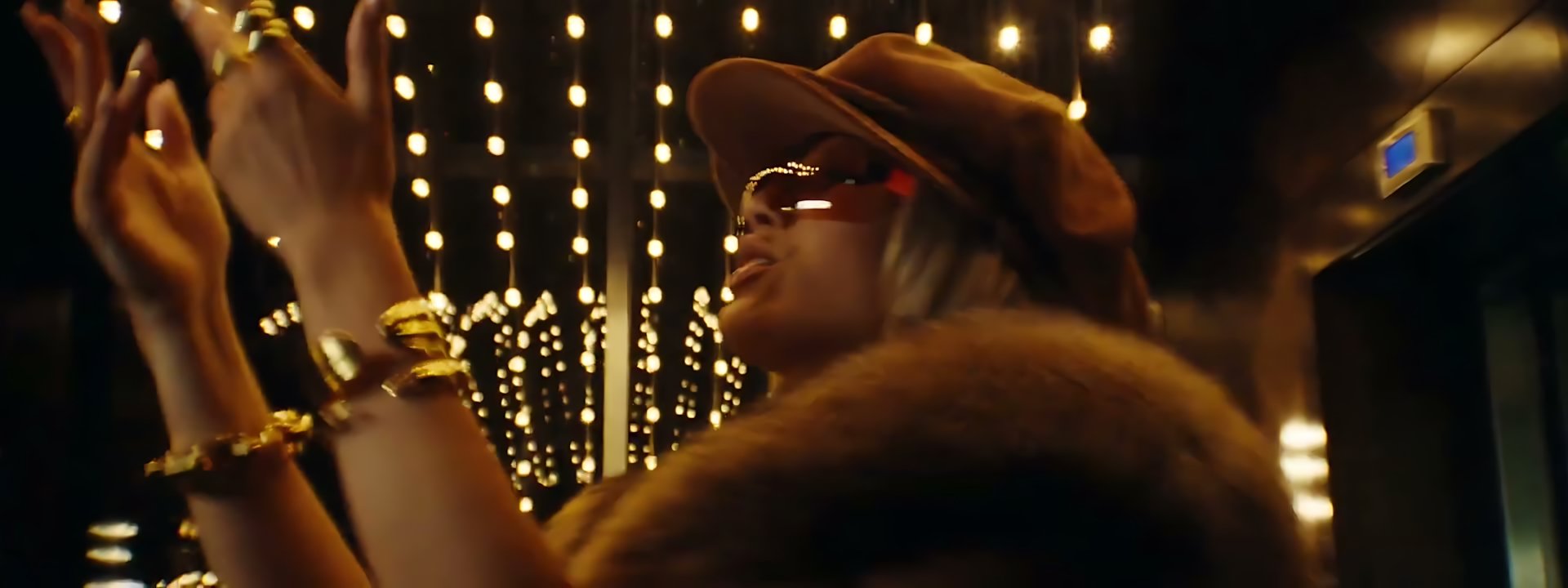 Люся Чеботина - WELCOME TO MOSCOW